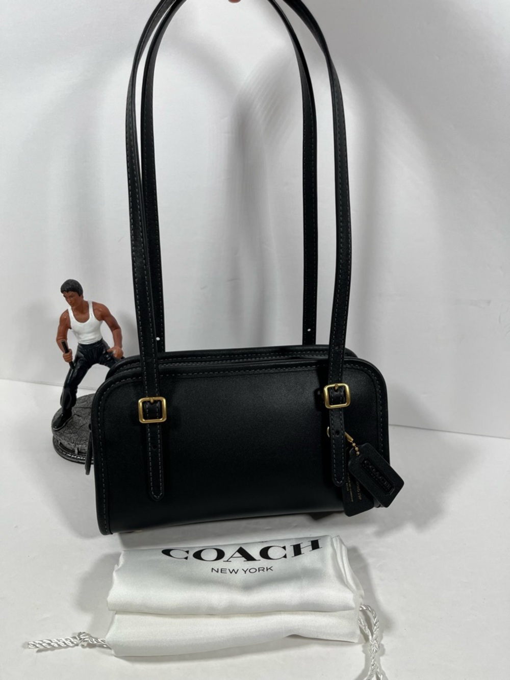 Coach Originals Swing Zip Bag 20 in Brass/Black Glovetanned Leather NWT